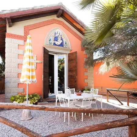 Emilia Aparthotel *