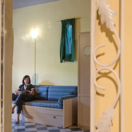 Aparthotel Emilia *