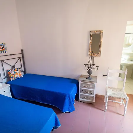 Apartmanhotel Emilia 3*